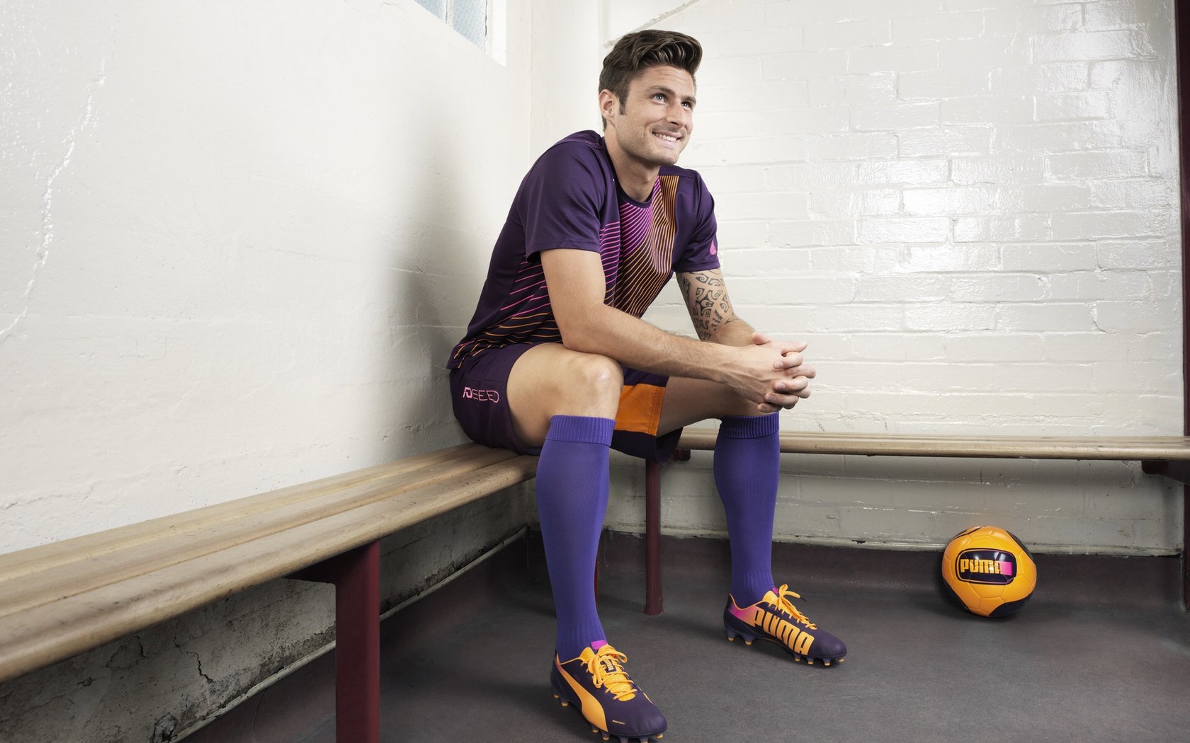 乐鱼官方-国足阵型压迫效率与失误数据对照，国足阵形